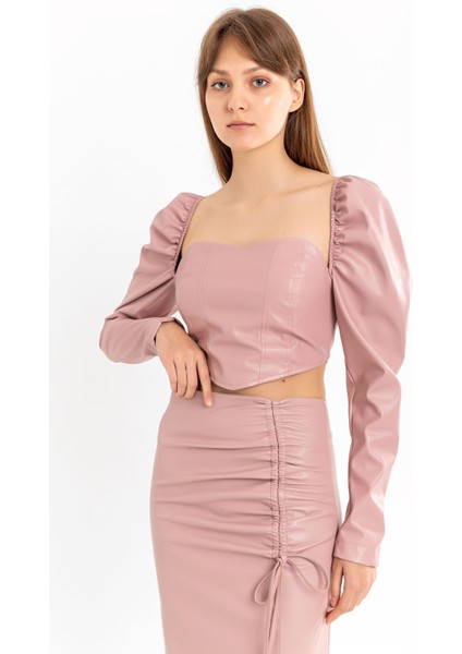 Deri Kumaş Straplez Kalp Yaka Fermuar Detaylı Kadın Crop-Pudra