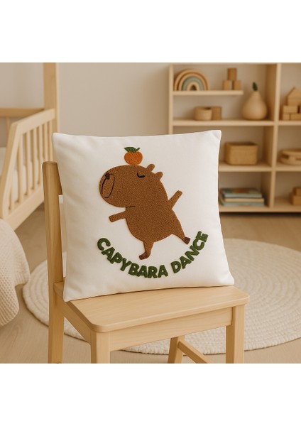 Capybara Punch Çocuk Kırlent Kılıfı modelleri