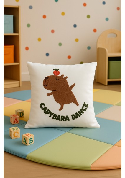 Capybara Punch Çocuk Kırlent Kılıfı