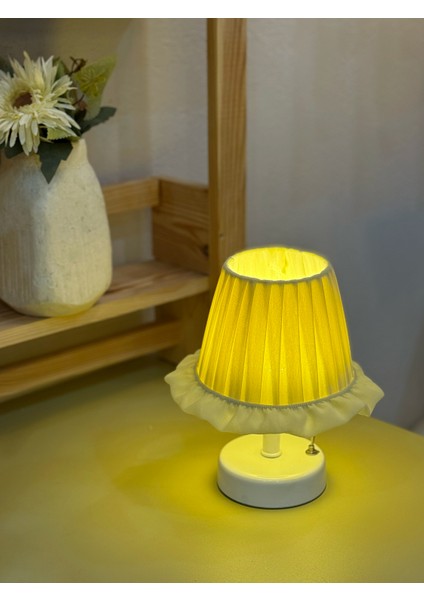 Butter Yellow - Sarı Osmanlı Ipeği Fırfır Işlemeli Kablosuz Masa Lambası – Alt Beyaz fiyatları