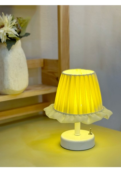 Butter Yellow - Sarı Osmanlı Ipeği Fırfır Işlemeli Kablosuz Masa Lambası – Alt Beyaz modelleri