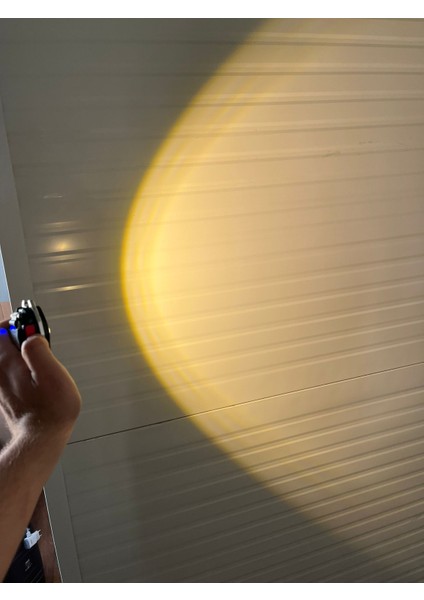 Çok Amaçlı Dağcı Feneri – Beyaz/sarı/kırmızı Işık, Elektrikli Çakmak, Tornavida, Mıknatıs, Islık ve Typ-Ce Şarjlı Güçlü Aydınlatma fırsatları