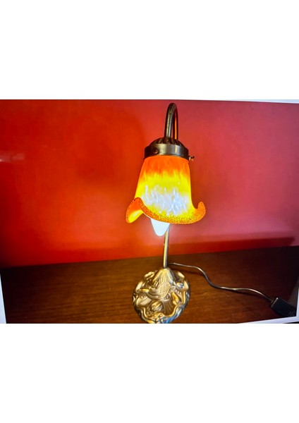 35 cm Boyunda Opalin Camlı Avrupa Masa Lambası