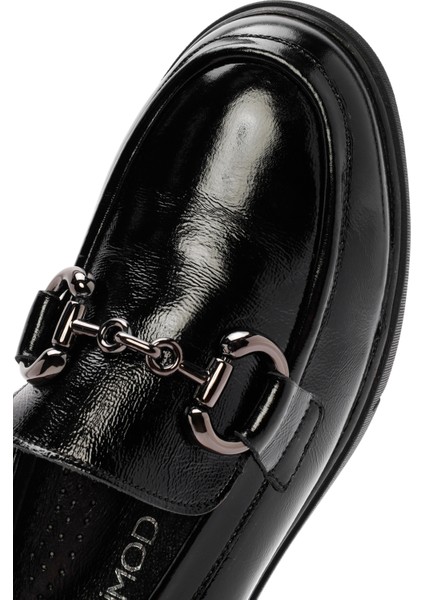 Kadın Siyah Tokalı Rugan Deri Comfort Loafer 25AFD410216