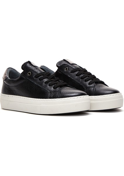 Kadın Siyah Bağcıklı Kalın Tabanlı Deri Sneaker 25AFD3700FT modelleri