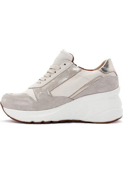 Kadın Bej Bağcıklı Fermuar Detaylı Dolgu Topuklu Deri Sneaker 25AFD370514 fiyatları