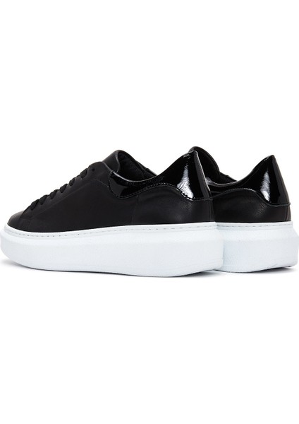 Kadın Siyah Bağcıklı Kalın Taban Deri Sneaker 25AFD370114 indirimleri