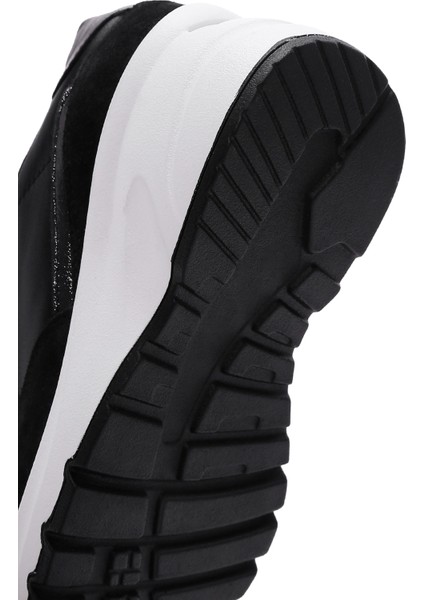 Kadın Siyah Bağcıklı Fermuar Detaylı Dolgu Topuklu Deri Sneaker 25AFD370514