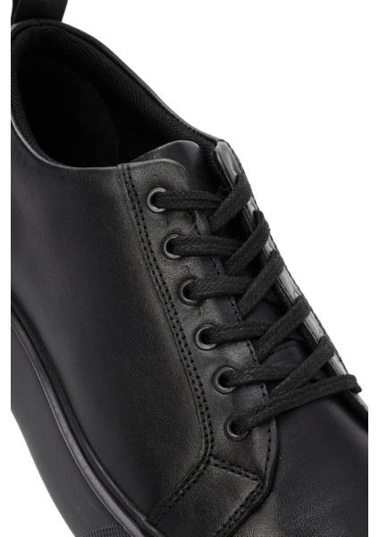 Erkek Siyah Bağcıklı Deri Sneaker 25WFD681818