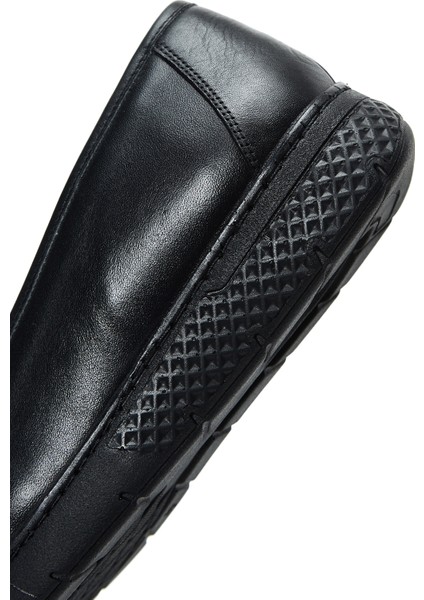 Kadın Siyah Deri Comfort Loafer 25AFD410018