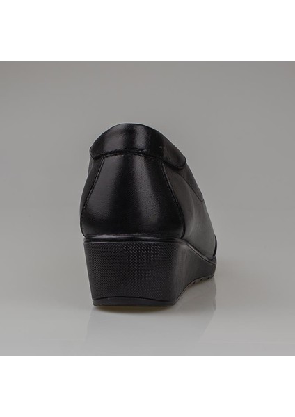 Siyah Hafif Dolgu Topuk Hakiki Deri Anne Ayakkabısı fırsatları