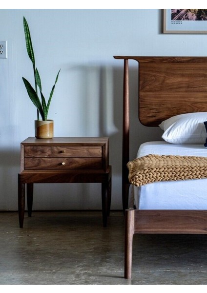 Denze Masif Ceviz Ahşap Pirinç Detaylı 2 Çekmeceli Komodin modelleri