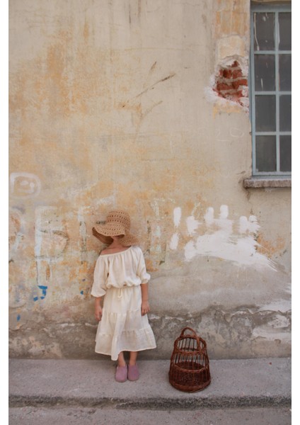 Bej Düşük Omuz Bluzlu Etek Takım