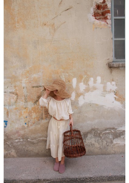 Bej Düşük Omuz Bluzlu Etek Takım fiyatları