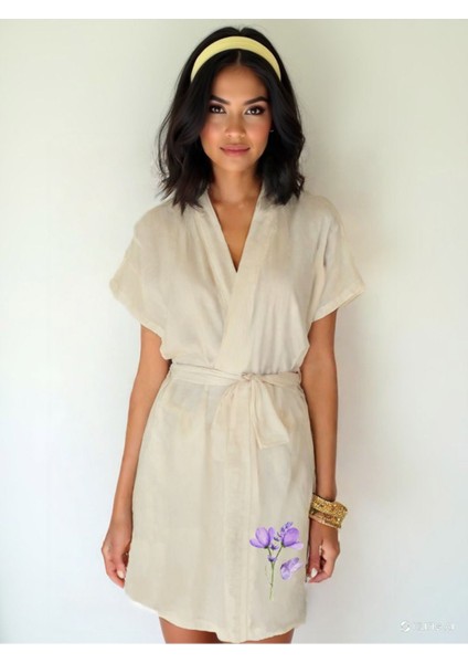 Mor Çiçek ve Kelebek Görselli Ekru Renk Düşük Kol Müslin Kimono