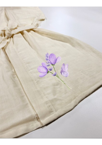 Mor Çiçek ve Kelebek Görselli Ekru Renk Düşük Kol Müslin Kimono modelleri
