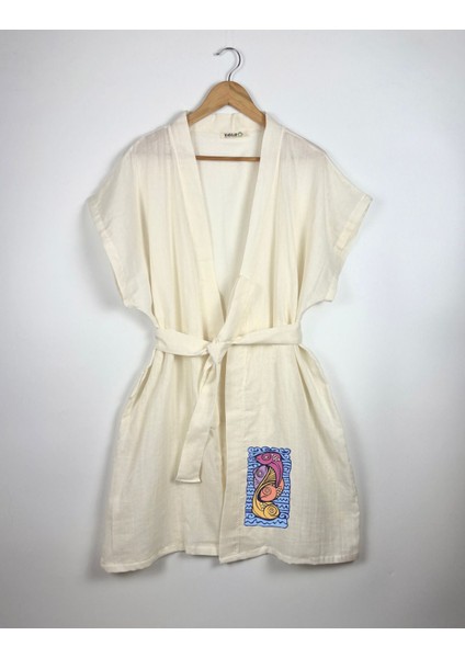 Grafik Balık Desenli Ekru Renk Düşük Kol Müslin Kimono fırsatları