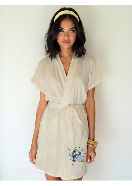Yengeç Burcu Tasarımlı Ekru Renk Düşük Kol Müslin Kimono