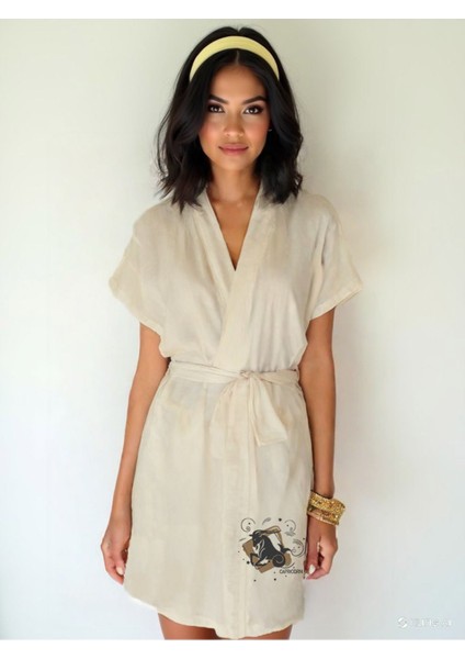 Oğlak Burcu Tasarımlı Ekru Renk Düşük Kol Müslin Kimono