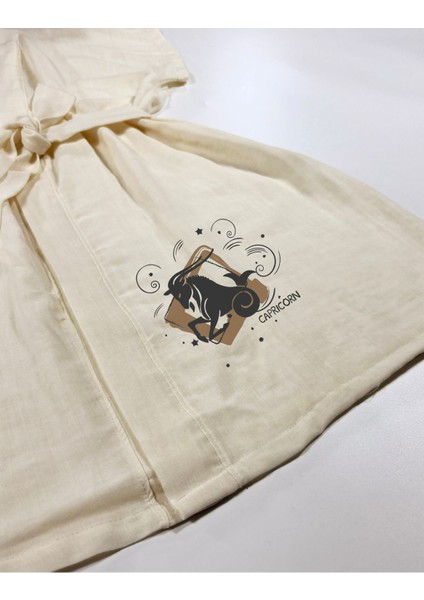 Oğlak Burcu Tasarımlı Ekru Renk Düşük Kol Müslin Kimono modelleri