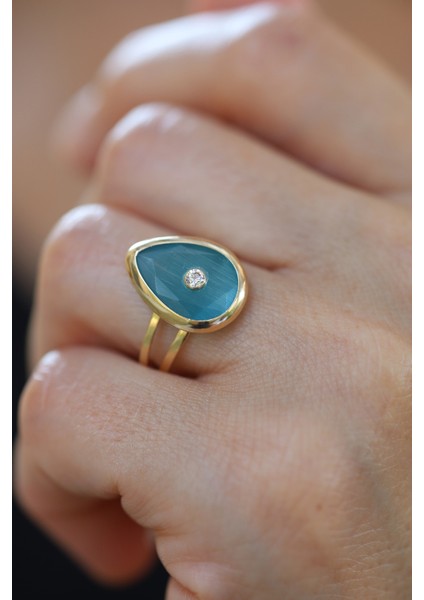 14 Ayar Altın Turkuaz Taş Gövdeli Tek Taş Detaylı Yüzük