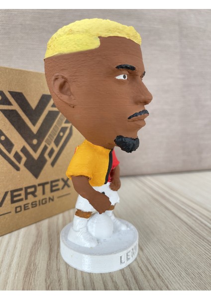 Lemina Gẩlẩtẩsẩrẩy 3D Futbolcu Taraftar Biblo Figür Erkek Hediyelik Oyuncak Sarı Kırmızı Aslan Erkek Sevgiliye Hediye Doğum Günü Hediyesi Dekorasyon Masa Süsü , Kişiye Özel Hediye fiyatları