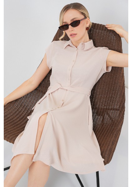 1677 Boydan Düğmeli Kuşaklı Elbise - Krem