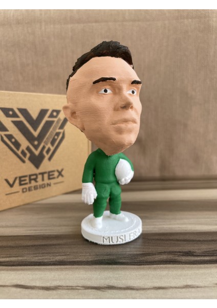 Muslera Gẩlẩtẩsẩrẩy 3D Futbolcu Taraftar Biblo Figür Erkek Hediyelik Oyuncak Sarı Kırmızı Aslan Erkek Sevgiliye Hediye Doğum Günü Hediyesi Dekorasyon Masa Süsü , Kişiye Özel Hediye modelleri