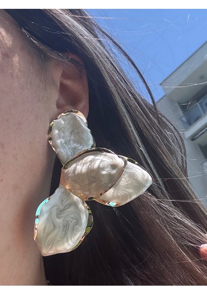 Zr Sedefli Yaprak Küpe fırsatları