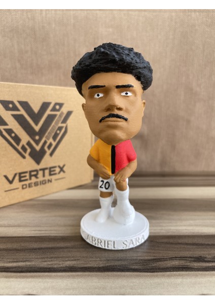 Gabriel Sara Gẩlẩtẩsẩrẩy 3D Futbolcu Taraftar Biblo Figür Erkek Hediyelik Oyuncak Sarı Kırmızı Aslan Erkek Sevgiliye Hediye Doğum Günü Hediyesi Dekorasyon Masa Süsü , Kişiye Özel Hediye