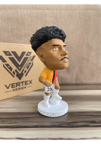 Gabriel Sara Gẩlẩtẩsẩrẩy 3D Futbolcu Taraftar Biblo Figür Erkek Hediyelik Oyuncak Sarı Kırmızı Aslan Erkek Sevgiliye Hediye Doğum Günü Hediyesi Dekorasyon Masa Süsü , Kişiye Özel Hediye modelleri