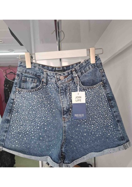 Taş Detaylı Kot Şort