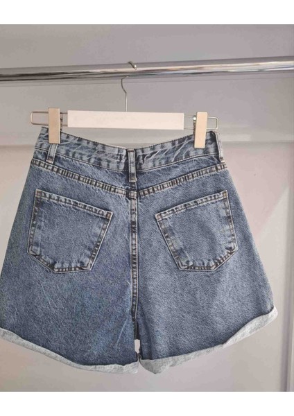 Taş Detaylı Kot Şort fiyatları