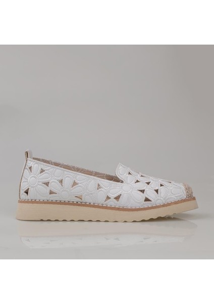 Beyaz Hasır Burunlu Kadın Delikli Yazlık Babet fiyatları