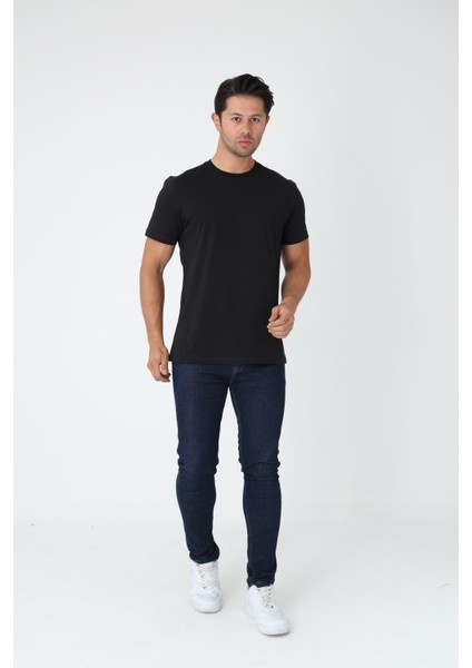 Siyah Tişört - Ön Orta Kısımda Siyah Nakışlı "zekora" Yazı