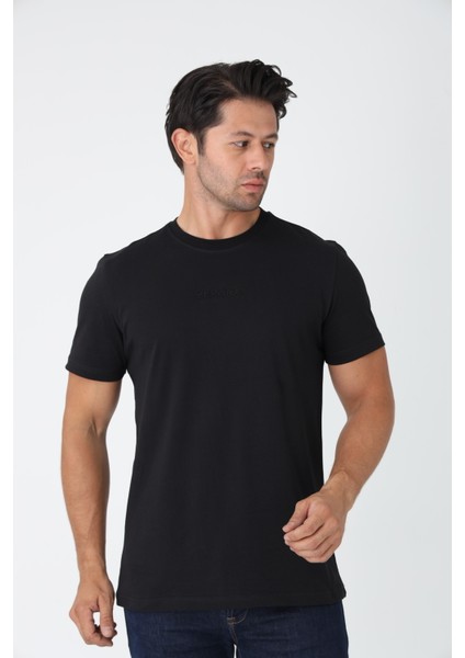 Siyah Tişört - Ön Orta Kısımda Siyah Nakışlı "zekora" Yazı modelleri