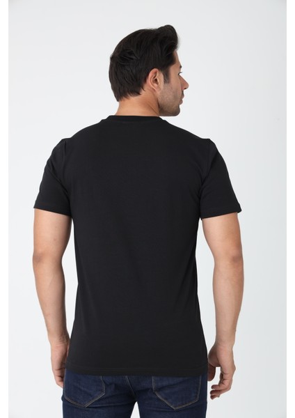 Siyah Tişört - Ön Orta Kısımda Siyah Nakışlı "zekora" Yazı fırsatları