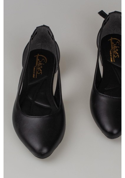 Siyah Yandan Açık Arkadan Püsküllü Düz Kadın Babet fırsatları