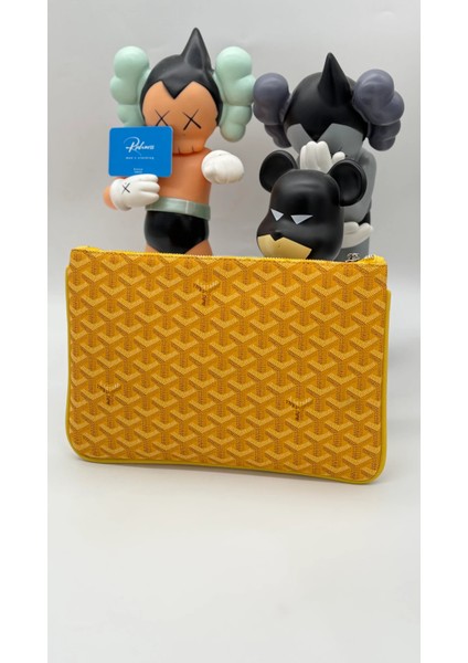 Sarı Logo Detaylı El Çantası