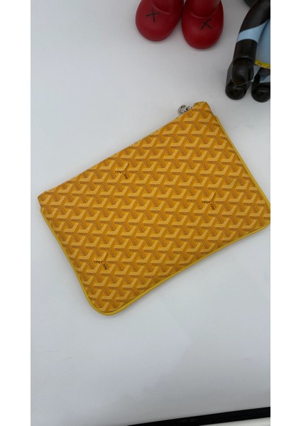 Sarı Logo Detaylı El Çantası fiyatları