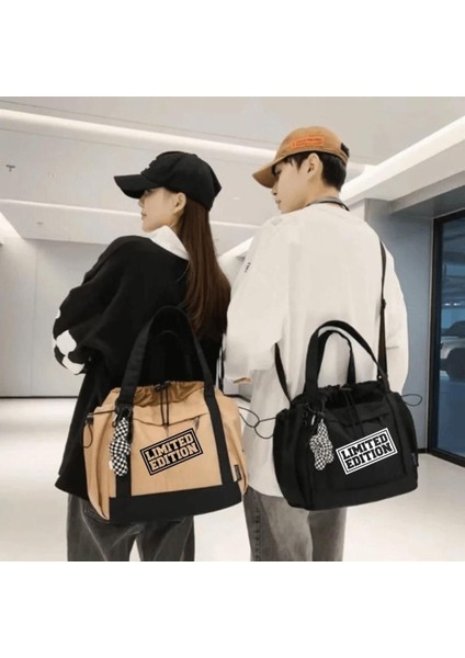 Büyük Boy Spor Çantası, Siyah, Eğimli ve Şık Tasarım, Dayanıklı ve Hafif