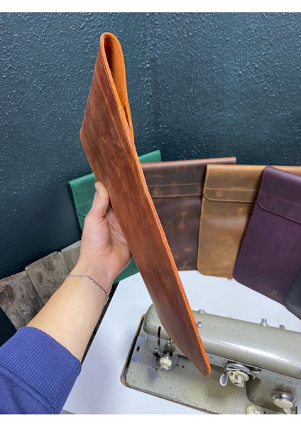 Crazy Dana Derisi MacBook Air & Pro 13.3'' 14'' Inç Uyumlu Zarf Kılıf, Minimalist Laptop Kılıfı