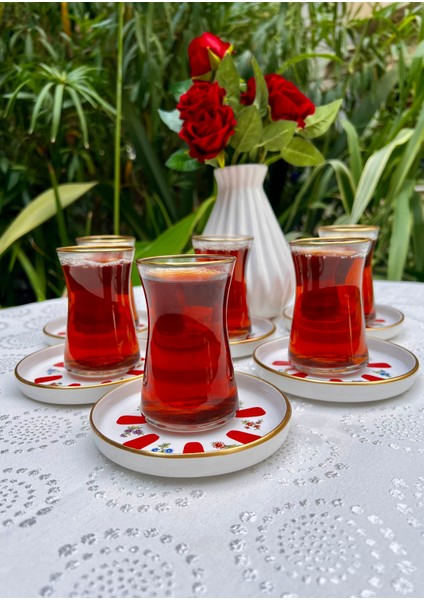 12 Parça Kırmızı Çiçek Desenli Seramik Çay Takımı - 130 ml