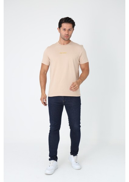 Bej Tişört - Ön Orta Kısımda Sarı Nakışlı "zekora" Yazı