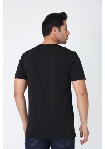 Siyah Tişört - Ön Orta Kısımda Sarı Nakışlı "zekora" Yazı fırsatları