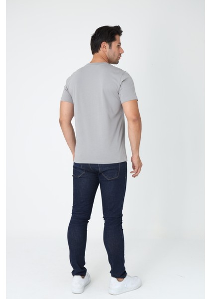 Gri Tişört - Ön Orta Kısımda Sarı Nakışlı "zekora" Yazı indirimleri