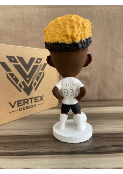 Gedson Fernandes Bêşiktẩş 3D Futbolcu Taraftar Biblo Figür Erkek Hediyelik Oyuncak Siyah Beyaz Kartal Erkek Sevgiliye Hediye Doğum Günü Hediyesi Dekorasyon Masa Süsü , Kişiye Özel Hediye modelleri