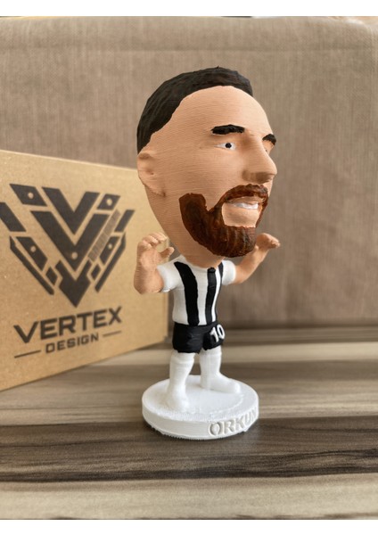 Orkun Kökçü Bêşiktẩş 3D Futbolcu Taraftar Biblo Figür Erkek Hediyelik Oyuncak Siyah Beyaz Kartal Erkek Sevgiliye Hediye Doğum Günü Hediyesi Dekorasyon Masa Süsü , Kişiye Özel Hediye fiyatları