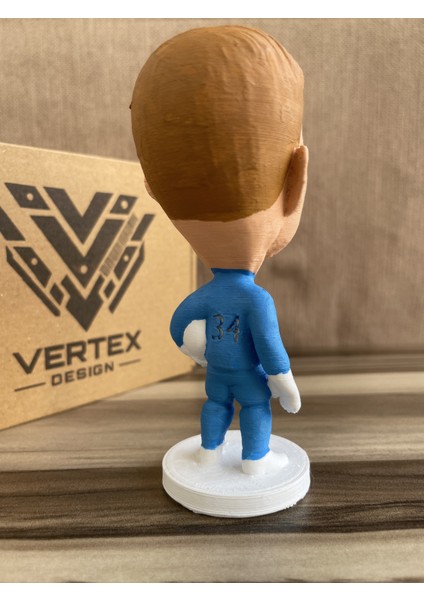 Mert Günok Bêşiktẩş 3D Futbolcu Taraftar Biblo Figür Erkek Hediyelik Oyuncak Siyah Beyaz Kartal Erkek Sevgiliye Hediye Doğum Günü Hediyesi Dekorasyon Masa Süsü , Kişiye Özel Hediye fırsatları