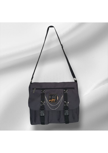 Gri Renkli Şık ve Kullanışlı Postacı Çantası, Günlük Kullanım Için Ideal Seçim